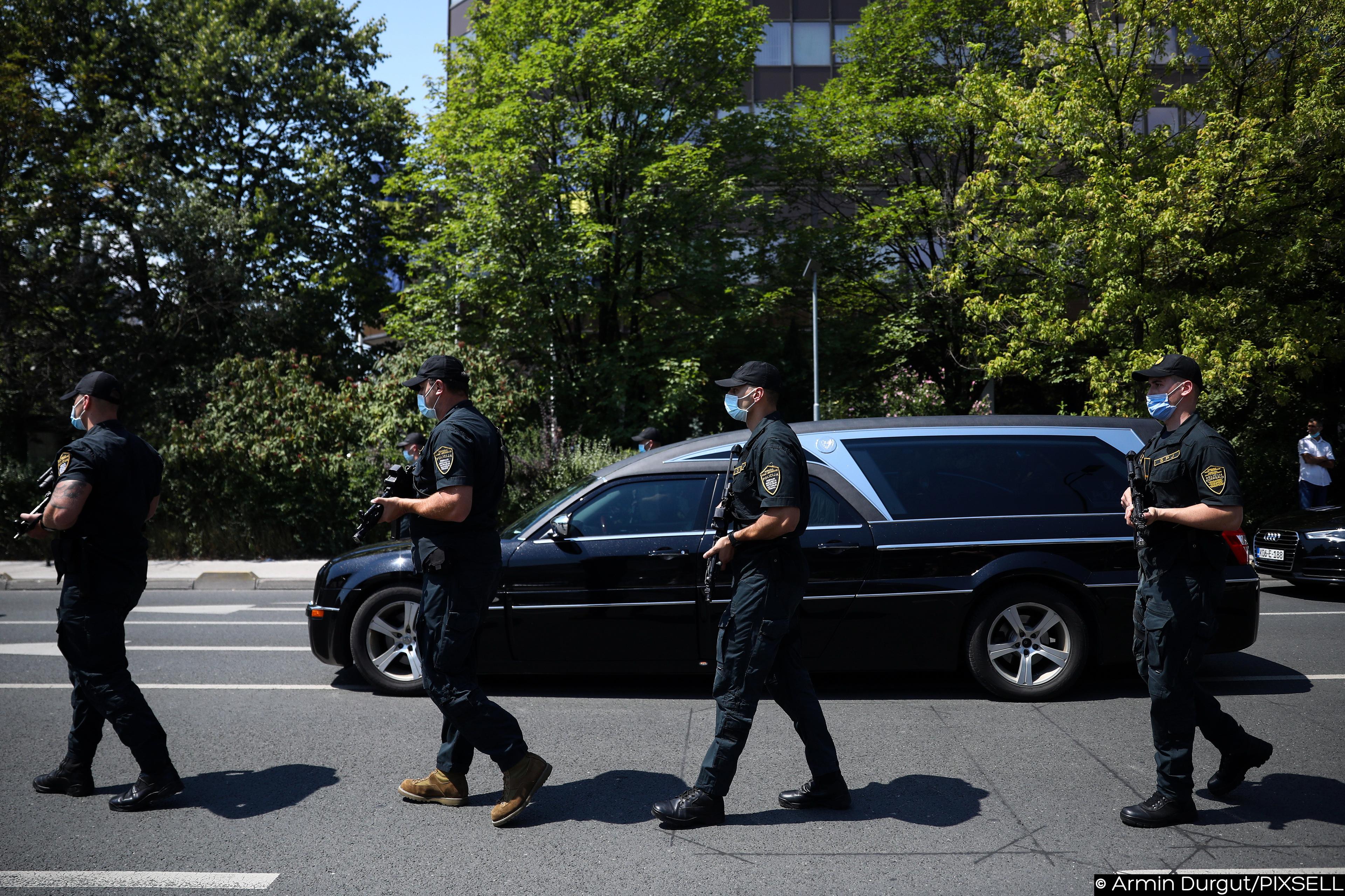 Policija odala počast Bukvareviću - Avaz