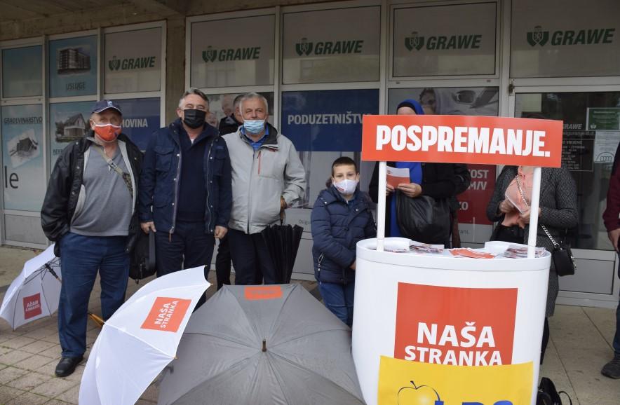 Komšić se fotografirao s aktivistima Naše stranke u Ilijašu