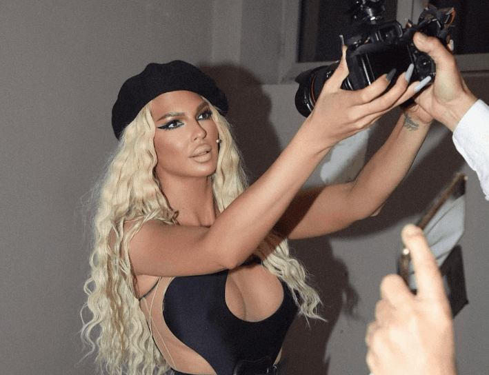 Jelena Karleuša : Saša Popović voli da me snima