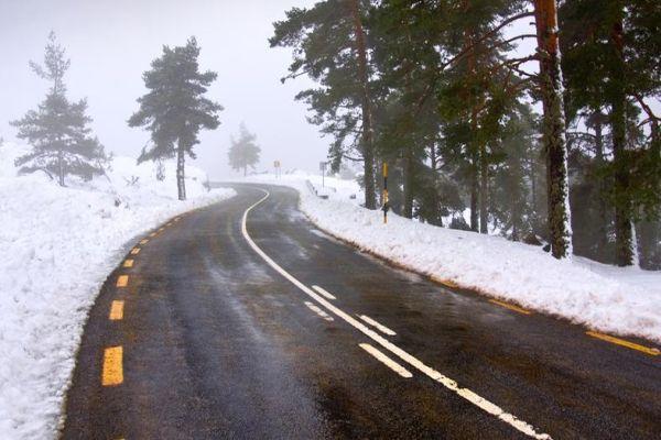 Zbog niske temperature poledice ima na mostovima i prilazima tunelima