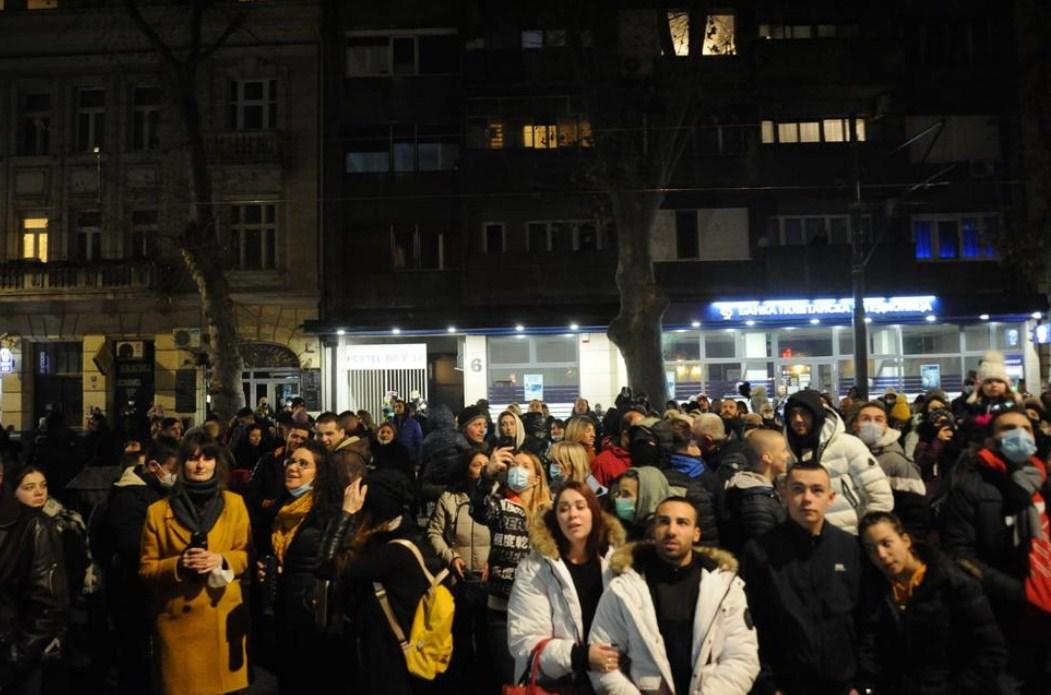 Stotine ljudi na ulicama Beograda: Posljednji oproštaj od Džeja