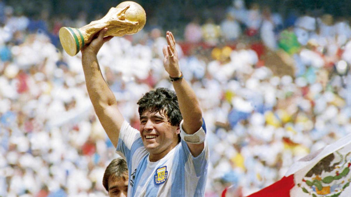 Maradonina smrt izazvala je neviđene reakcije u Argentini - Avaz