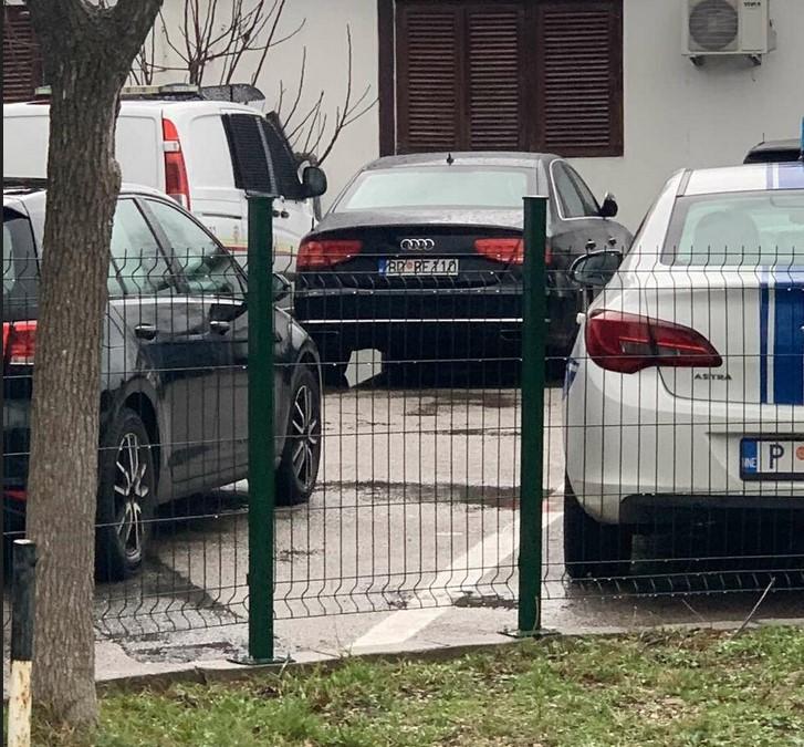 Mićunovićev automobil na parkingu policijske stanice - Avaz