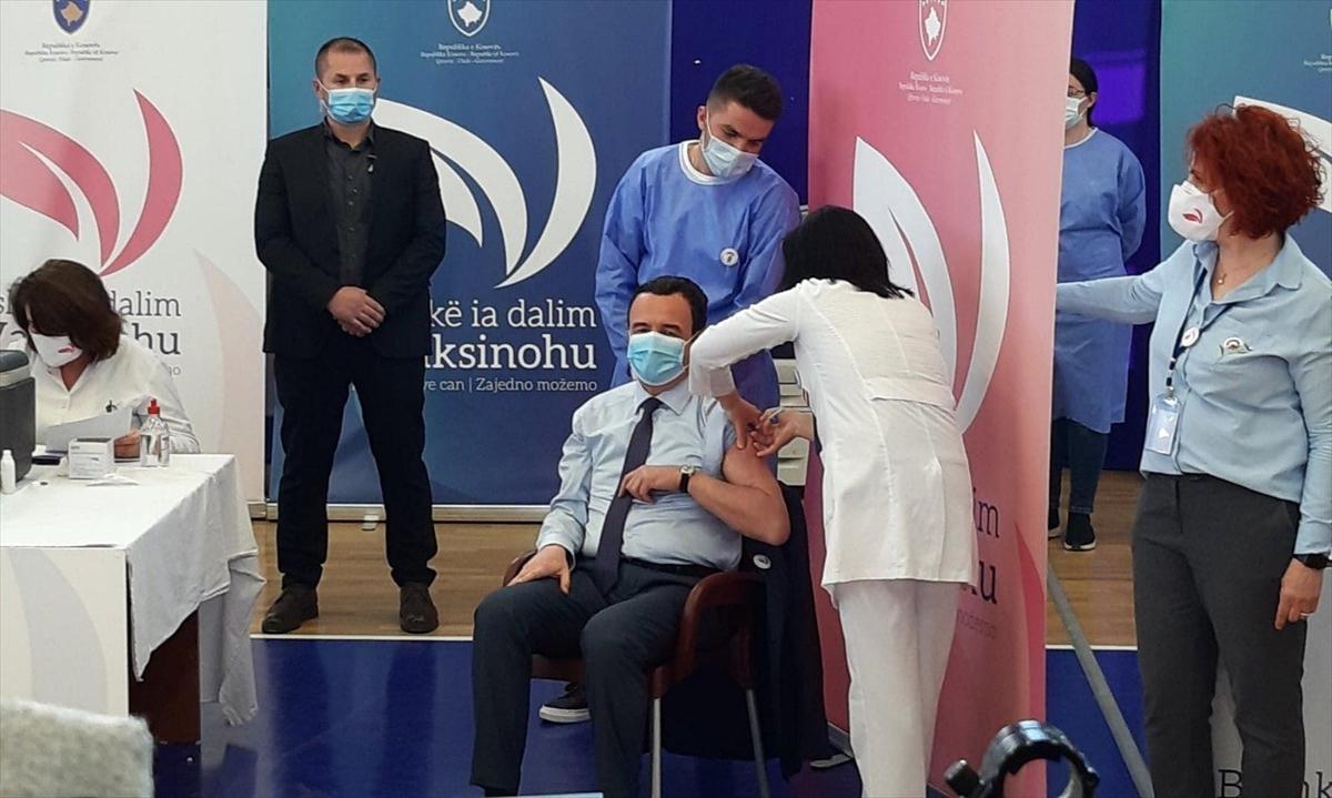 Kosovo: Premijer Albin Kurti prvi primio vakcinu AstraZeneca