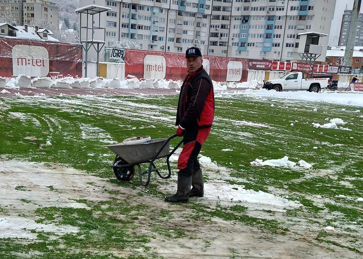 Teren stadiona Tušanj - Avaz