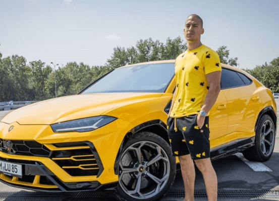 Baka Prase provozao novu mašinu, ali nije Porshe ni Lamborghini