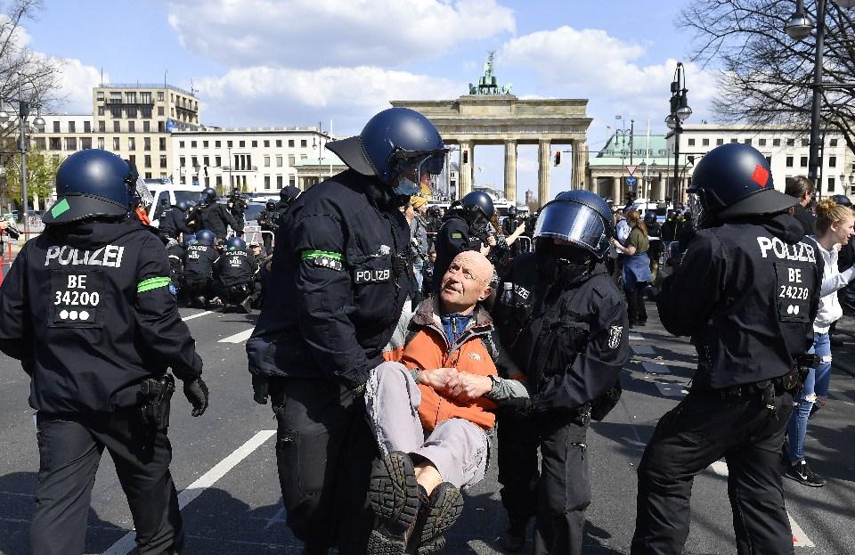 Sukob policije i građana u Berlinu