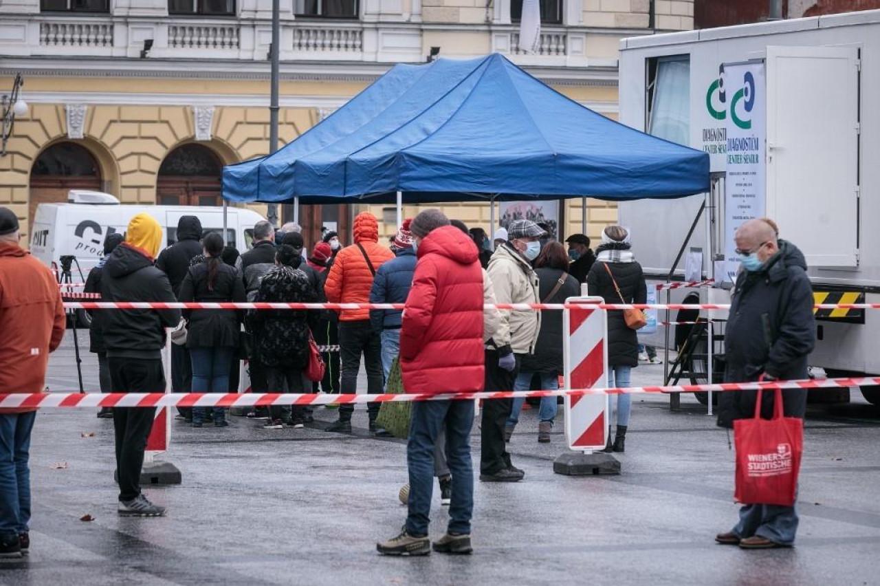 U Sloveniji pet preminulih i 416 zaraženih