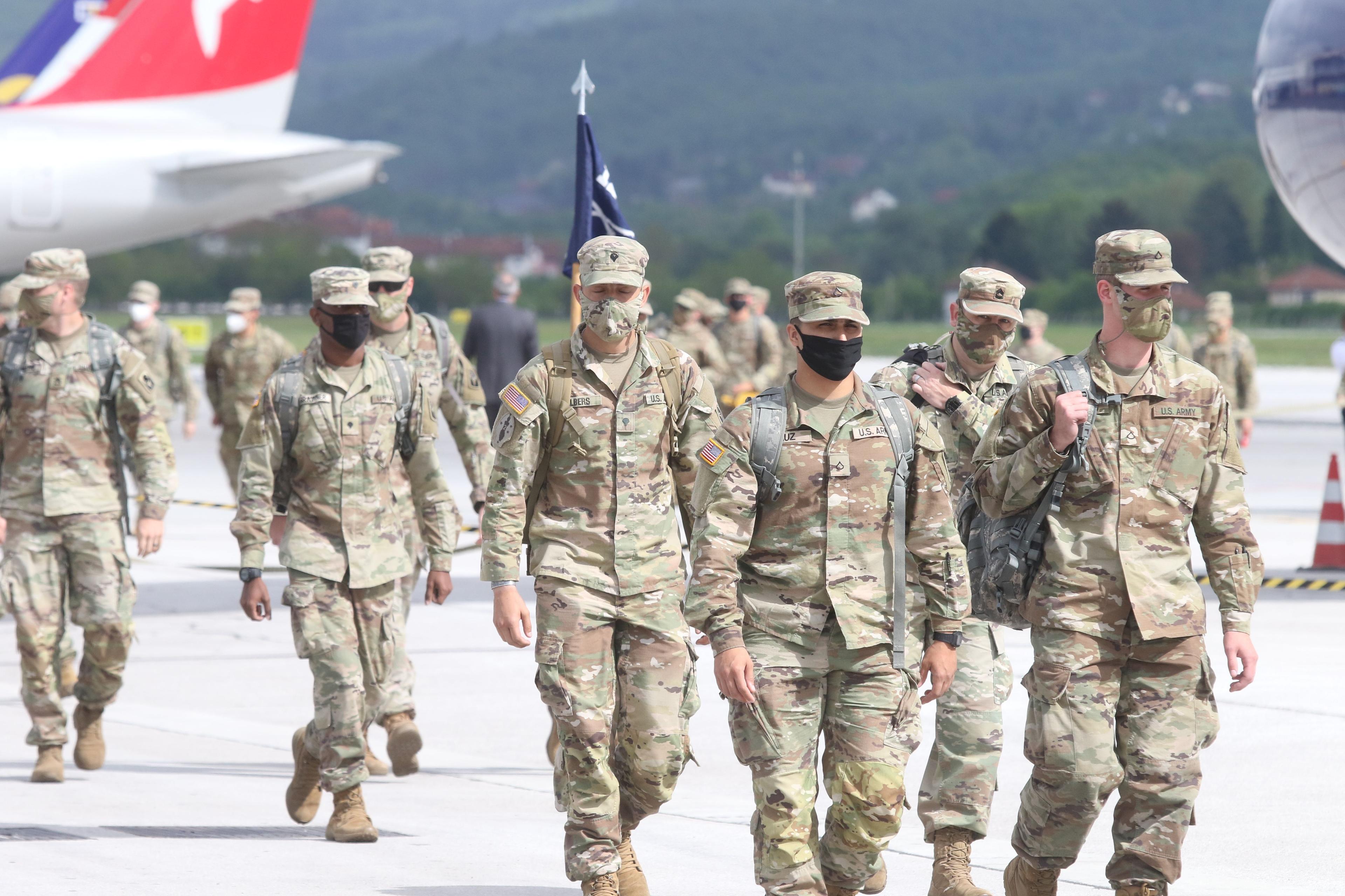 {Video} Avion s američkim vojnicima sletio na sarajevski aerodrom