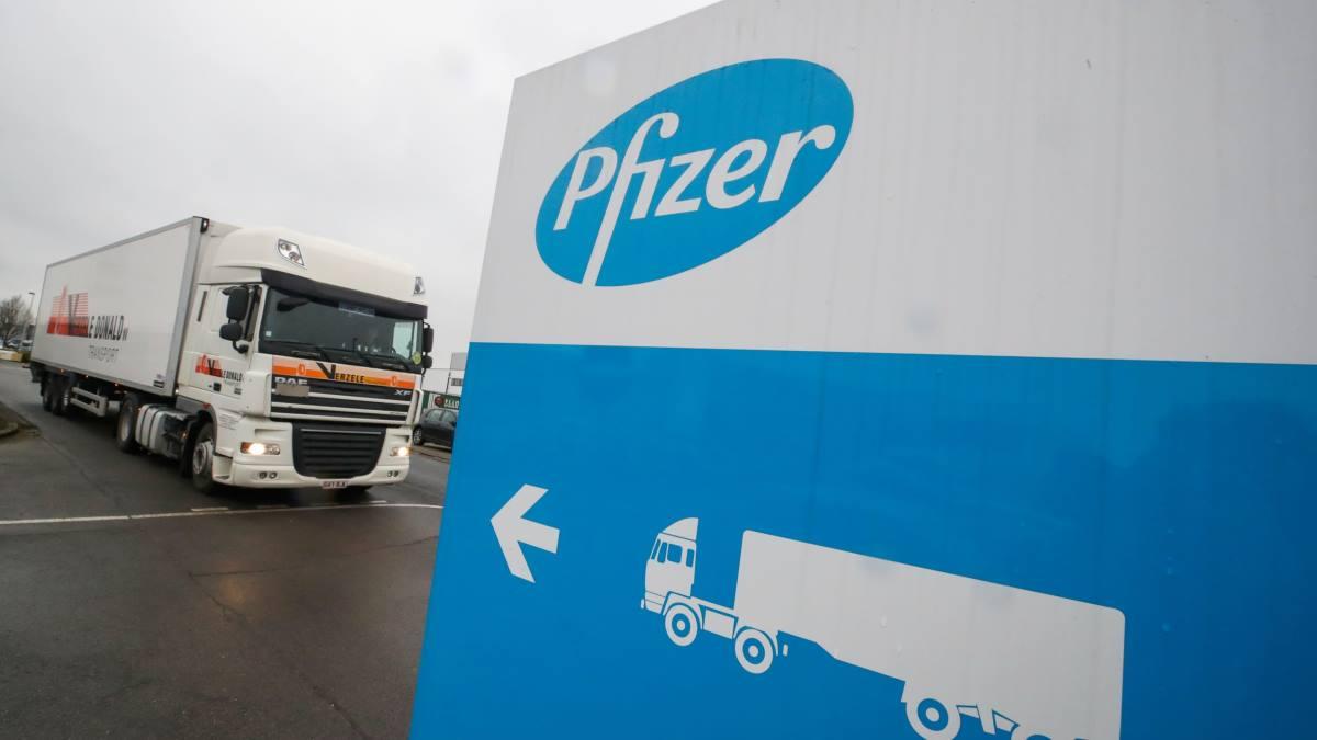 "Pfizer" pregovara sa Nju Delhijem o isporuci vakcina