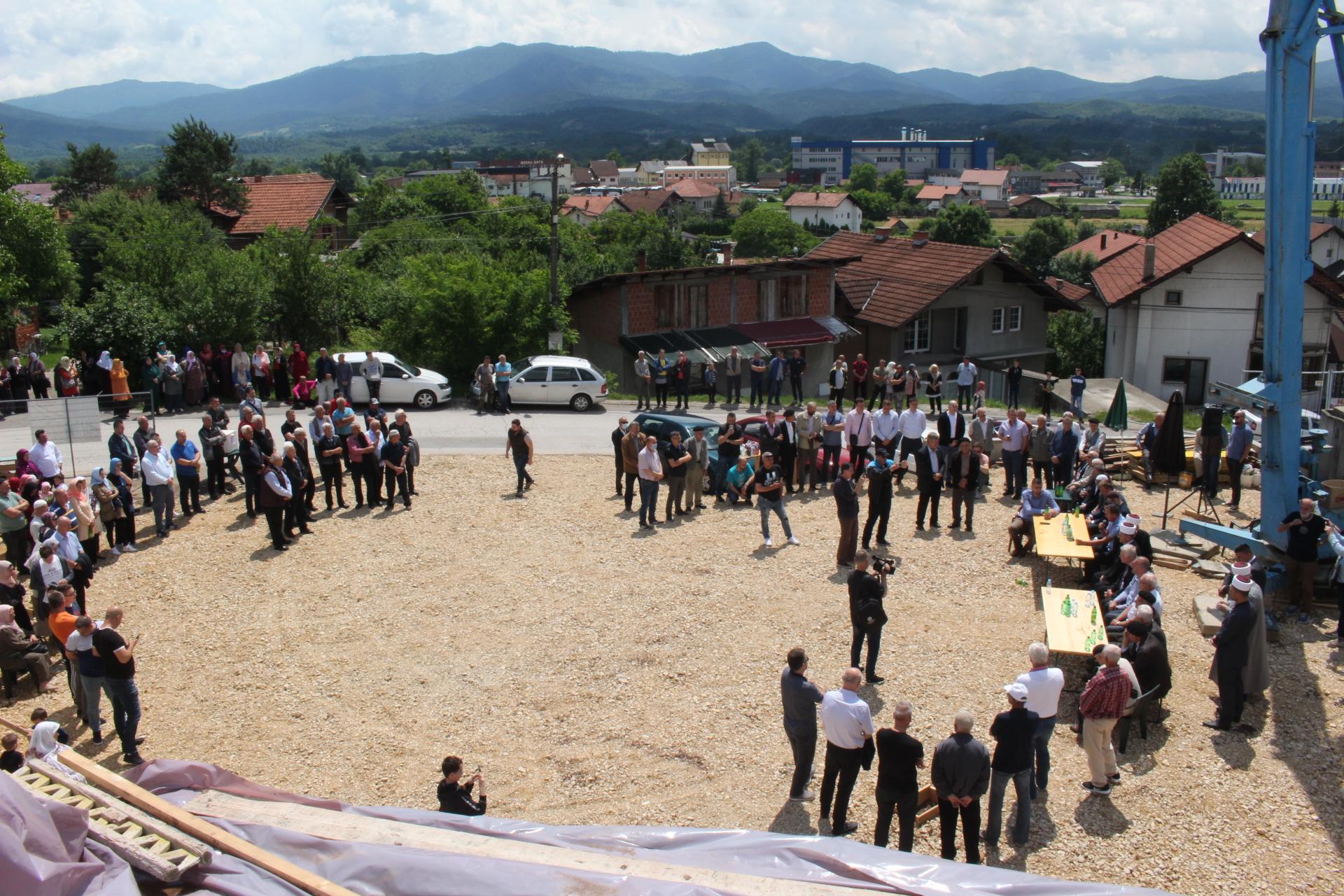 U džematu Lipa postavljen kamen temeljac za novu džamiju: Sljedećeg ramazana u Korića Hanu klanjat će se teravih -namaz