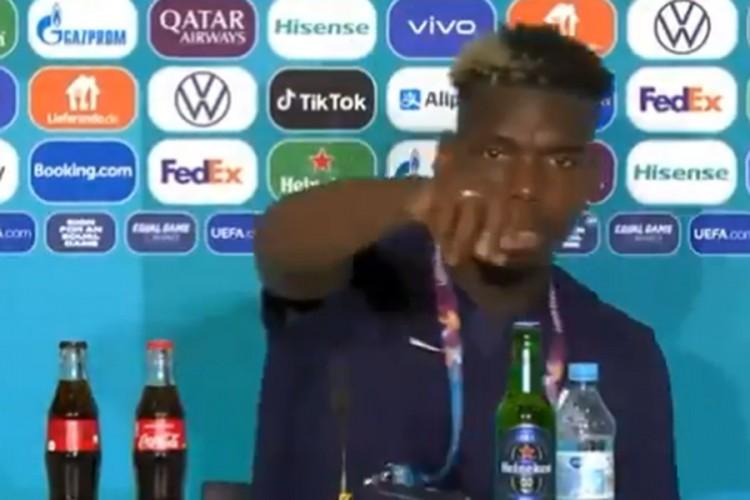 Novi rat sa sponzorima: Pogba na press-konferenciji sa stola ispred sebe sklonio pivo