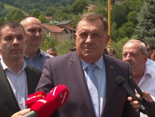 Dodik: Sinhronizovani napadi na RS i Srbiju, trebamo se okupiti i zajedno braniti