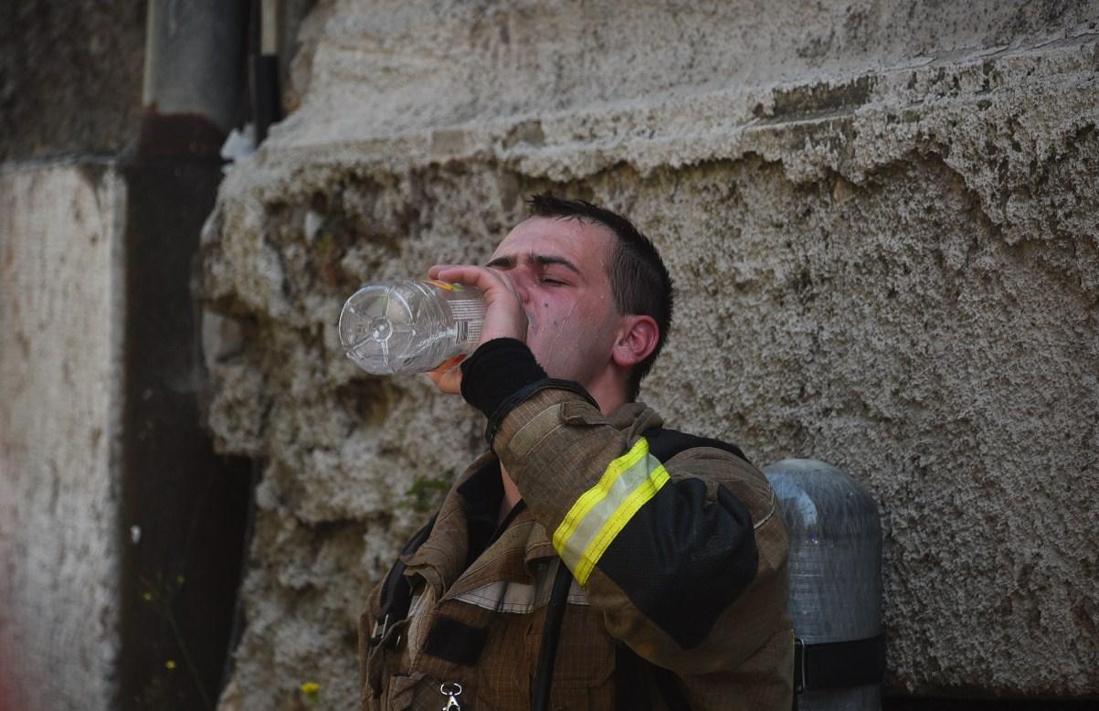 Kratki predah nakon borbe sa vatrenom stihijom: Spriječili širenje vatre - Avaz