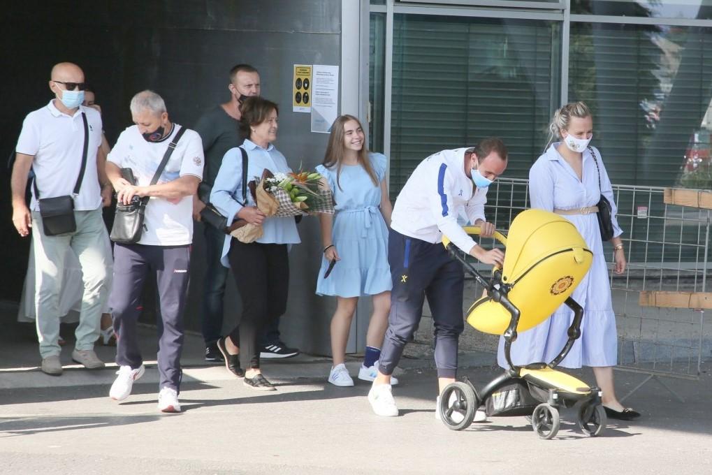 Doček Tuke na aerodromu - Avaz