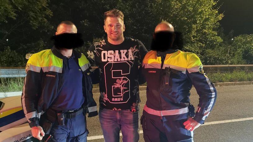 Policajci zaustavili Dončićev Lamborghini: Umjesto kazne, fotografija sa sjajnim košarkašem