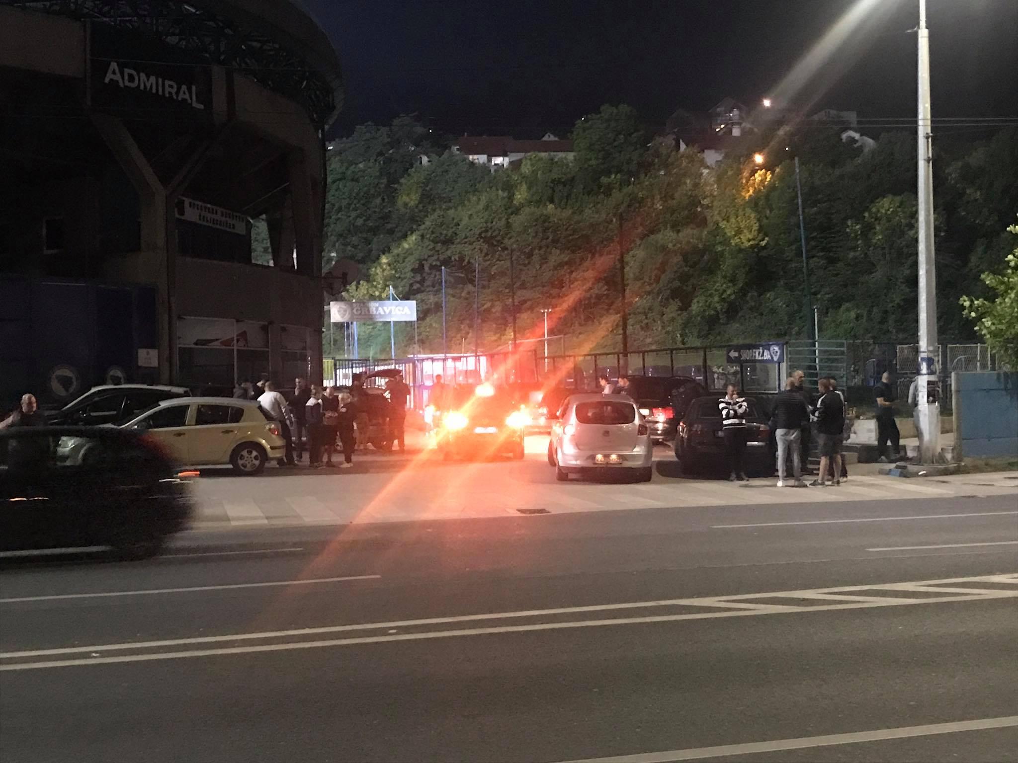 Navijači dolaze na organizovano druženje na stadionu Grbavica - Avaz