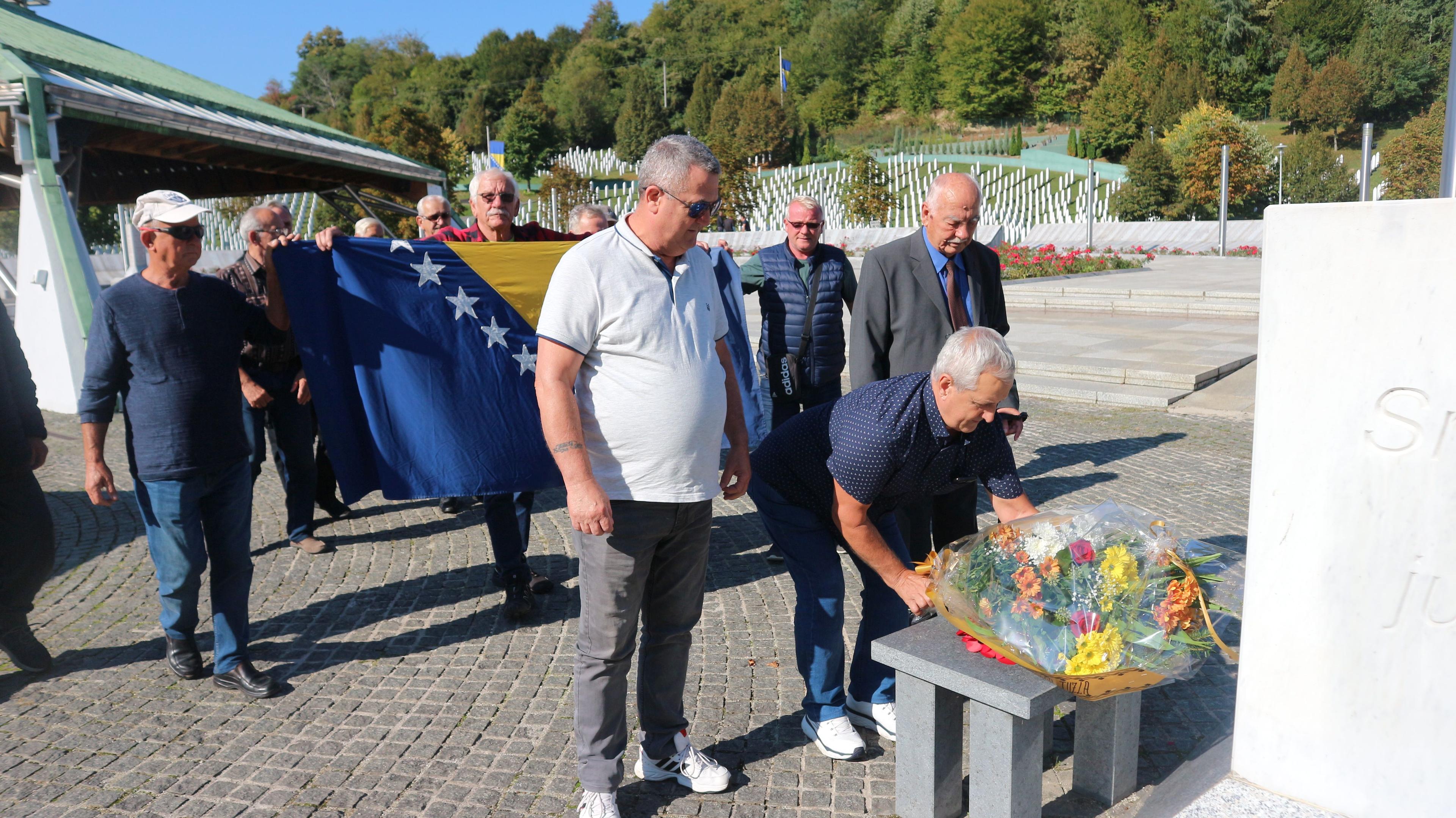 Tuzlanski vozači odali počast žrtvama genocida