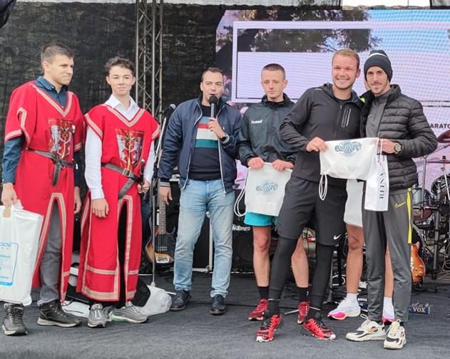 Razočaran nagradom koju mu je uručio Draško Stanivuković: Pobjednik banjalučkog maratona dobio litar rakije, ali "nepravda" je ispravljena