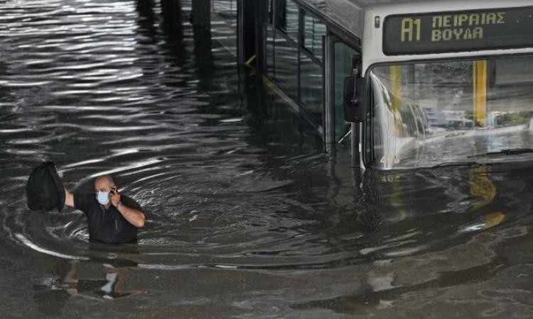 Poplave u Grčkoj - Avaz