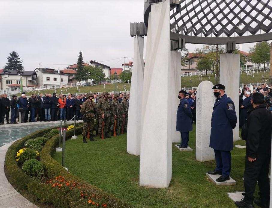 Na Kovačima obilježena 18. godišnjica smrti Alije Izetbegovića