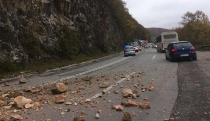 Vozači oprez: Povećana opasnost od odrona