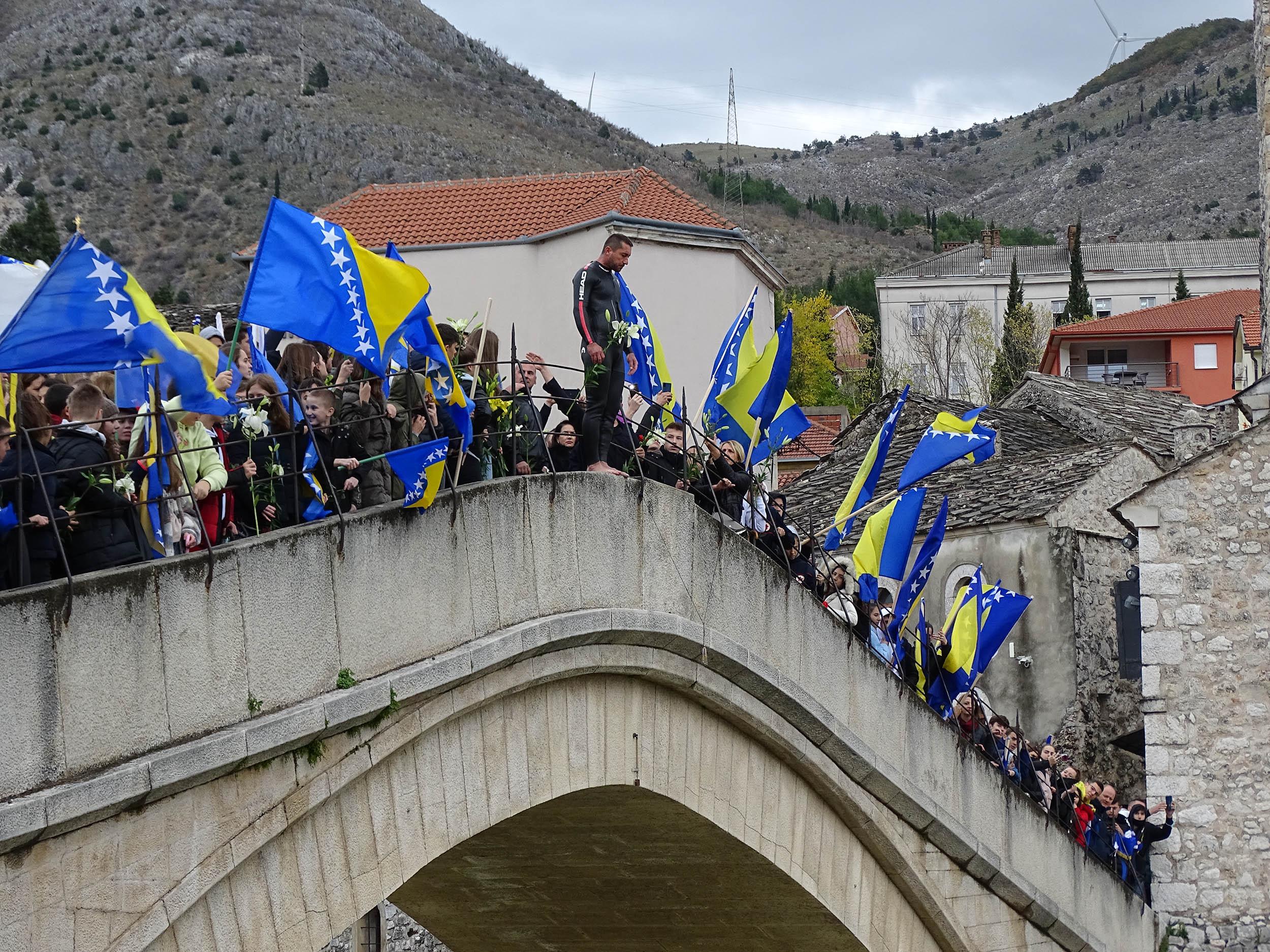 Skokom bez aplauza obilježena godišnjica - Avaz