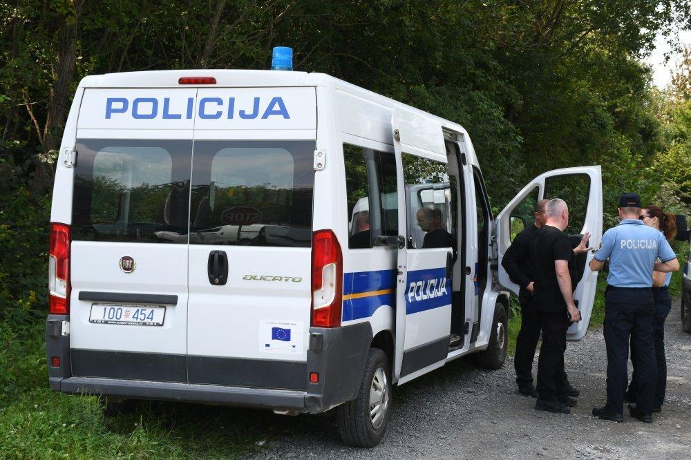 Zagrebačka policija u šumi traži muškarca koji je navodno naoružan