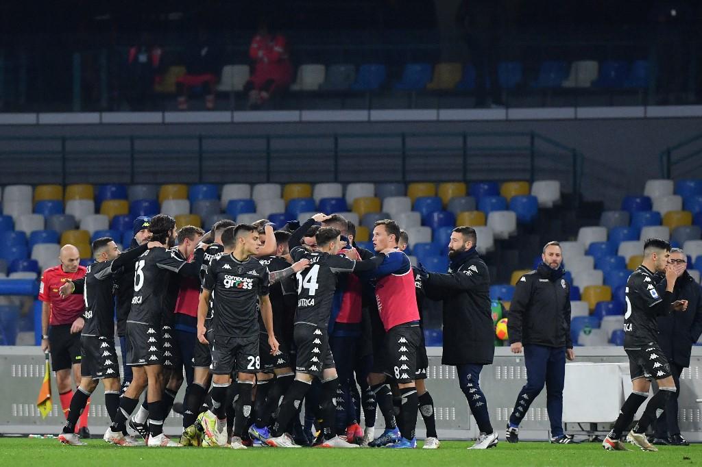 Veliki domaći kiks Napolija, Sasuolo bolji od Lacija