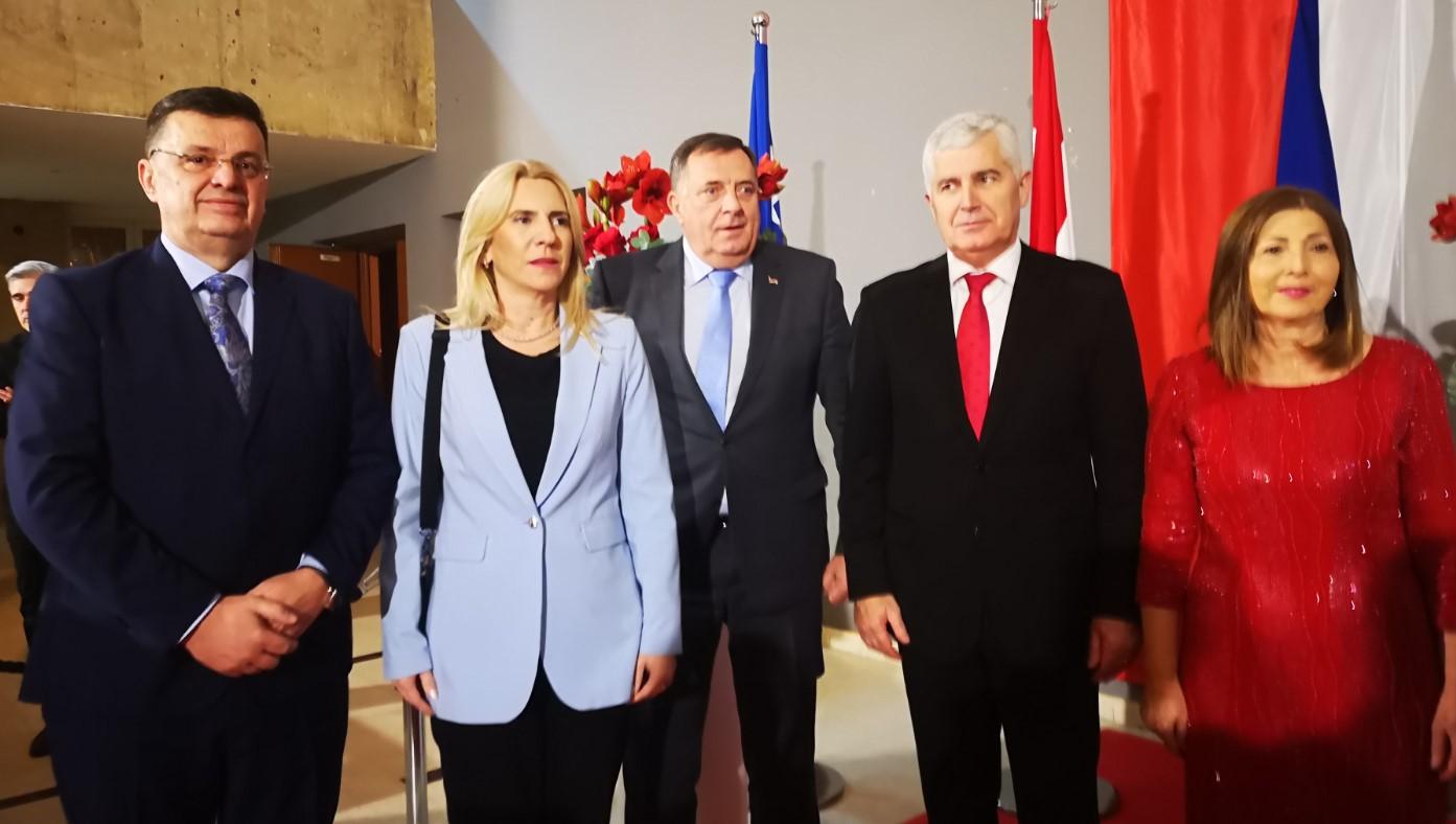 Tegeltija, Cvijanović, Dodik, Čović i njegova supruga Bernadica - Avaz