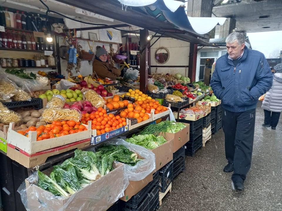 Voće i povrće drastično skuplje nego prošle godine - Avaz