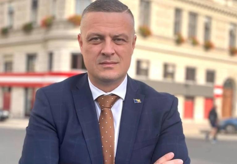 Mijatović: Miševi se ušutili na prve sankcije, a ni počelo nije, đe zapelo?