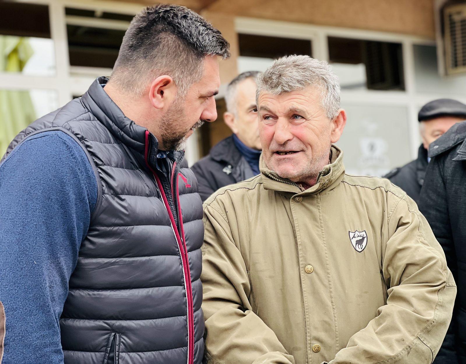 Ramić, Mijatović i Bratić s povratnicima u Bosanskoj Gradišci - Avaz