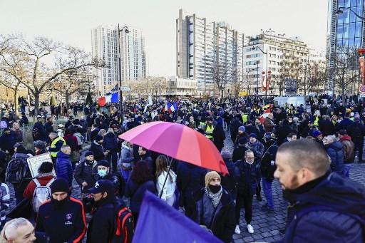 Francuska policija ispalila suzavac na demonstrante