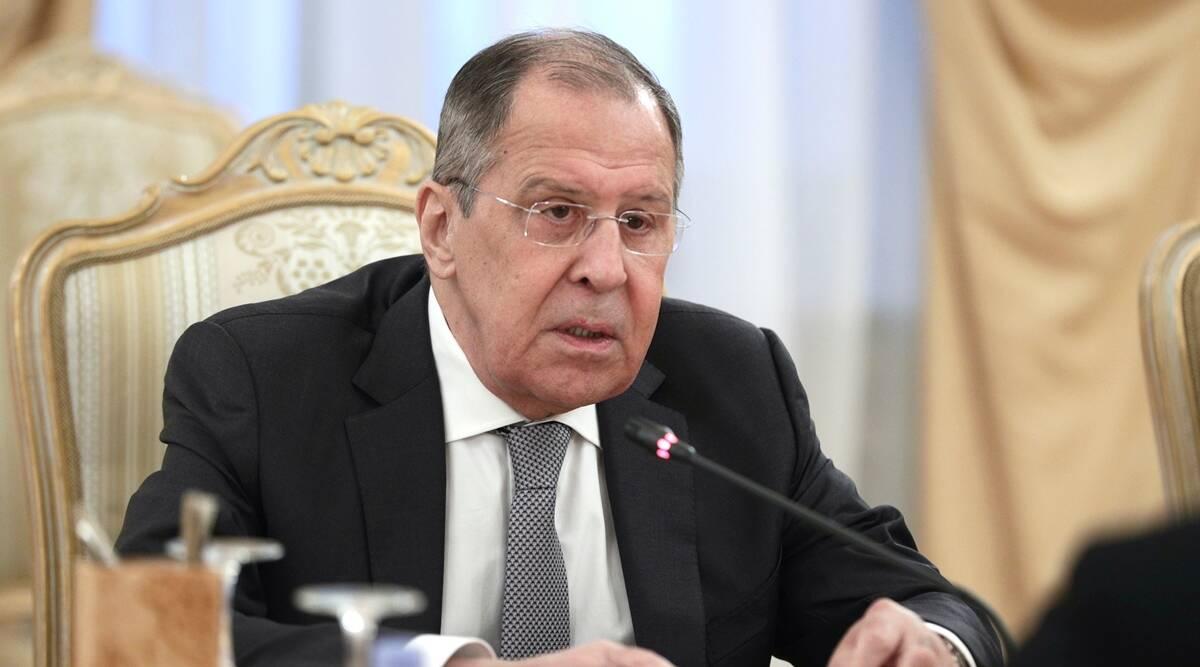 Lavrov: Rusija ne želi okupirati Ukrajinu, već je "demilitarizirati i osloboditi od opresije"