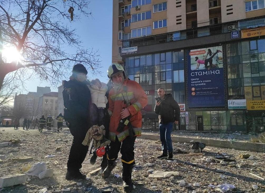 Pogledajte ulice Kijeva nakon novih ratnih napada: Ljudi bježe glavom bez obzira