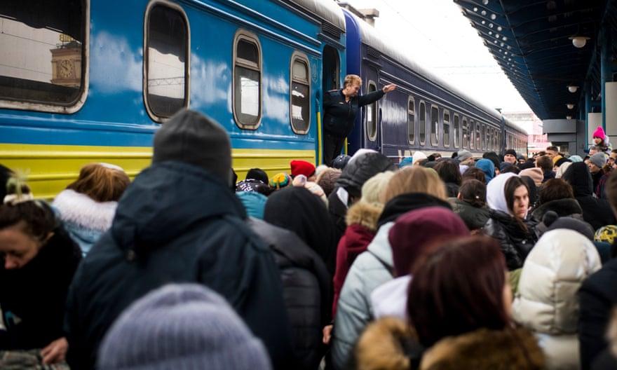 Eksplozija potresla željezničku stanicu u Kijevu gdje je evakuirano hiljade žena i djece