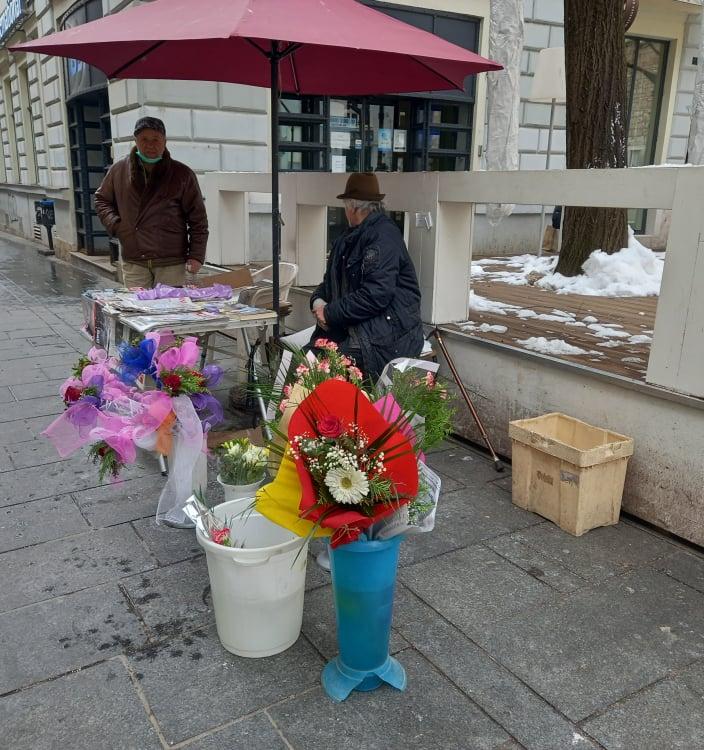 Štandovi na glavnim ulicama - Avaz