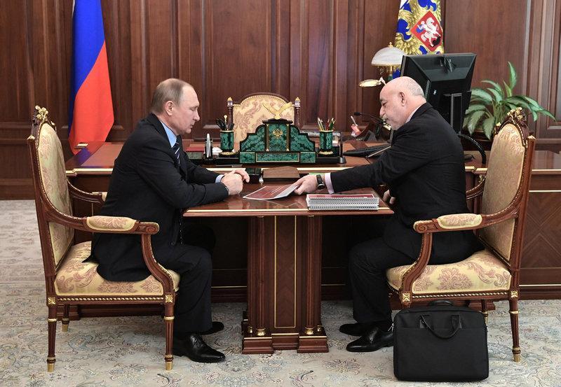 Vladimir Putin i Viktor Vekselberg - Avaz