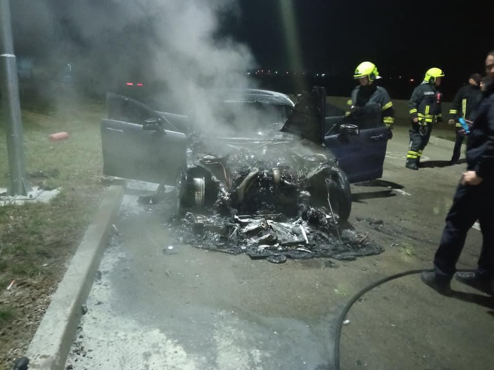 U Zalužanima gorio automobil: Vatrogasci brzo intervenirali