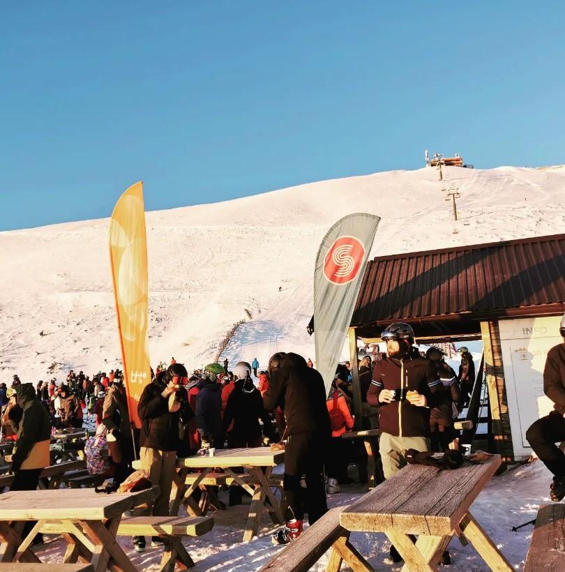 Sabah Ski na Bjelašnici: Građani skijali u ranu zoru