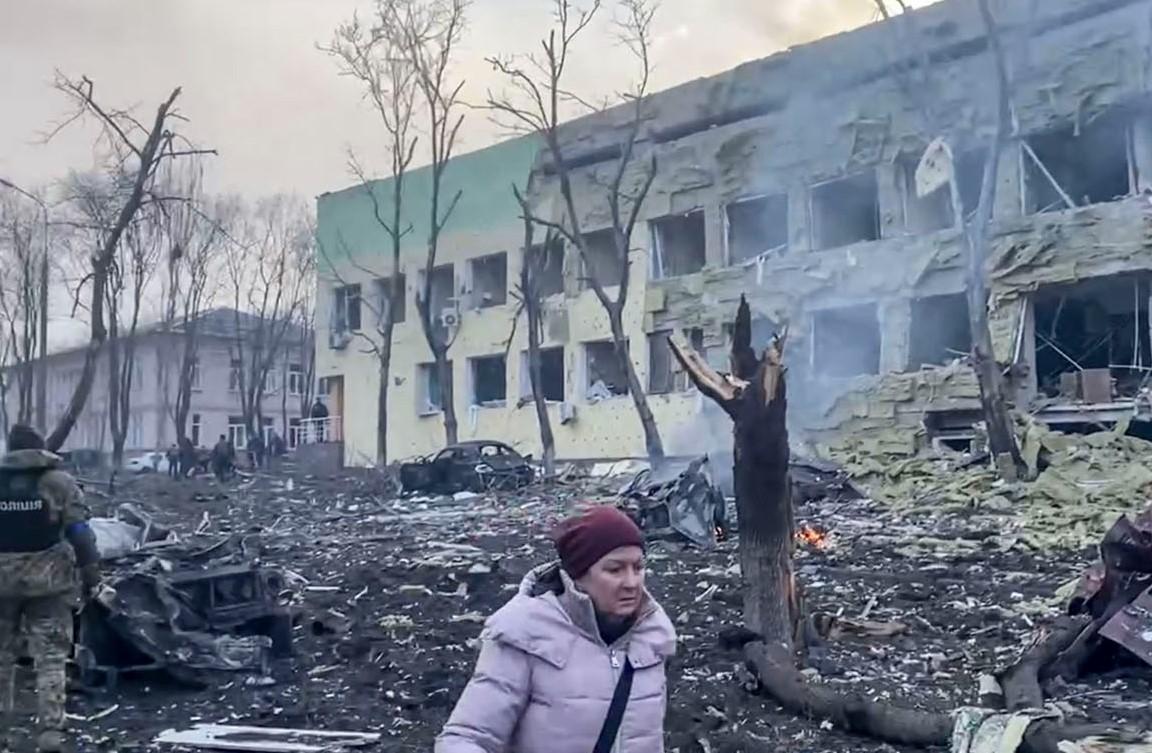 Većina bolnica u gradu uništena - Avaz