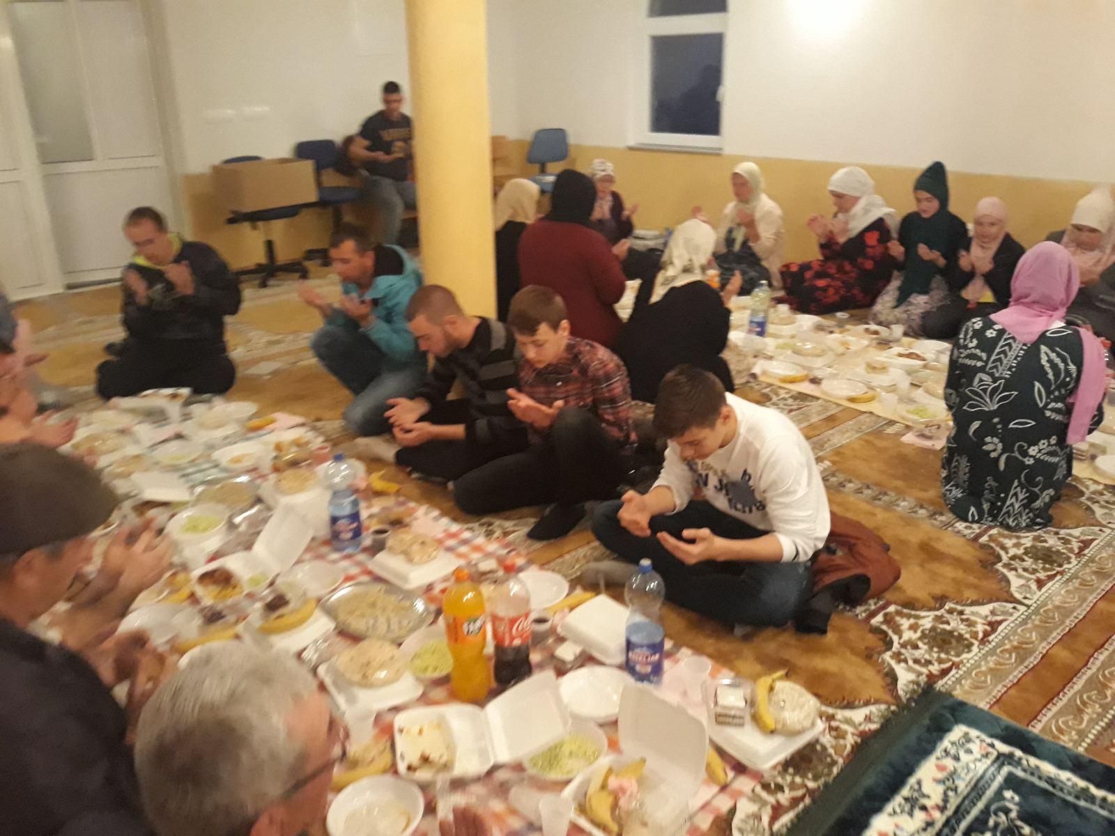 Ramazanski ibadeti: Iftari dijaspore za sve postače iz Gostilja