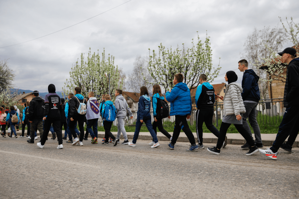 Stotine učesnika šetnje: Da se ne zaboravi i ne ponovi - Avaz