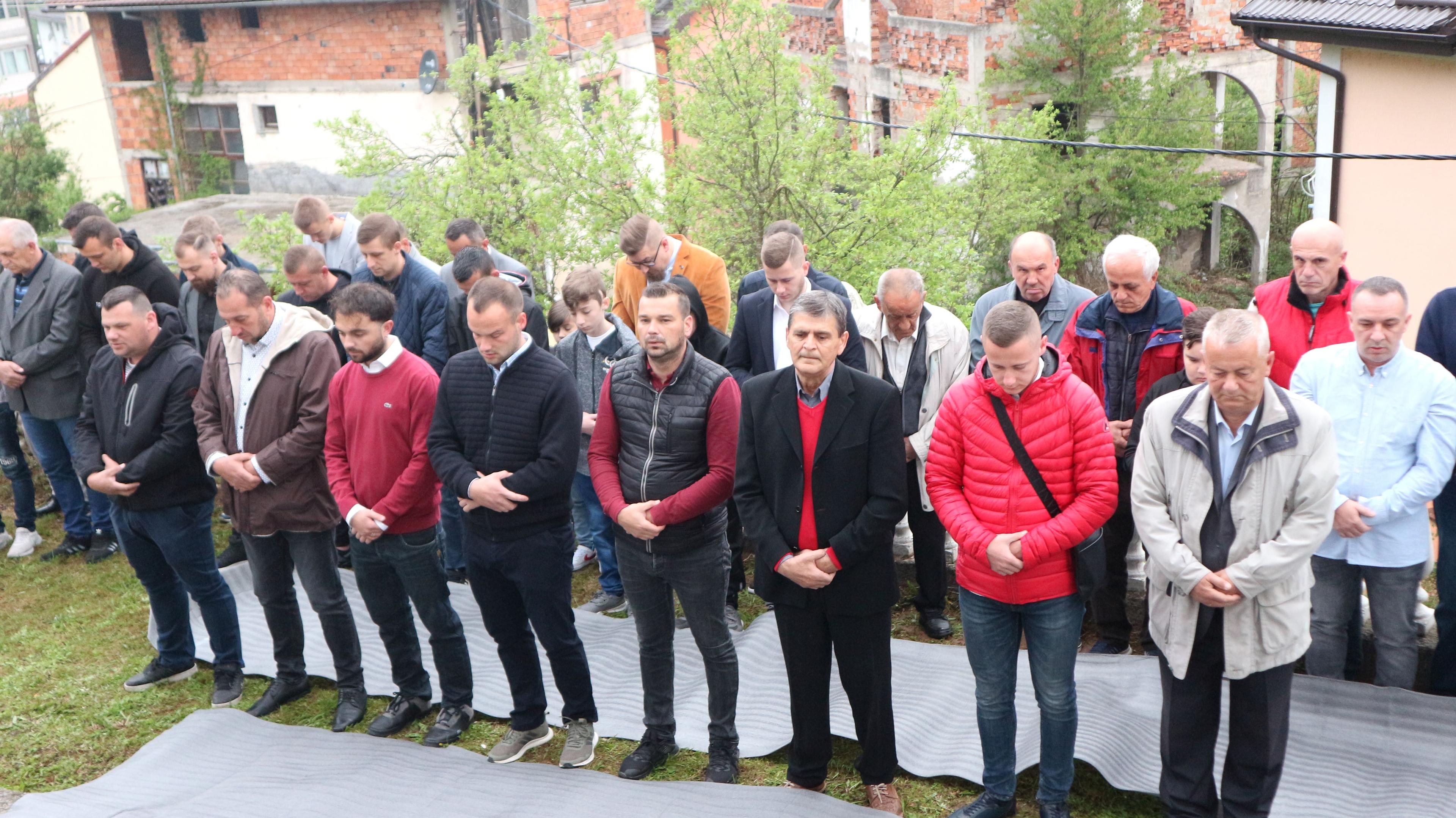 Bajramske svečanosti u Srebrenici: Ezani sa osma obnovljenih džamija