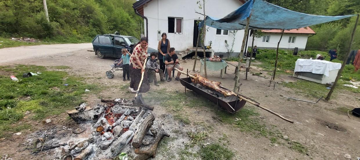 Posjeta romskom naselju - Avaz