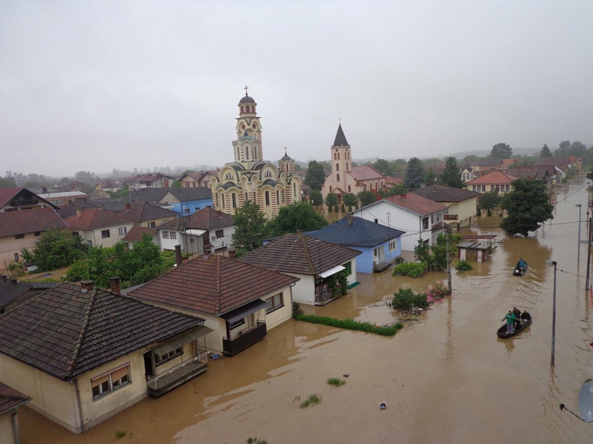 Poplave 2014. godine - Avaz