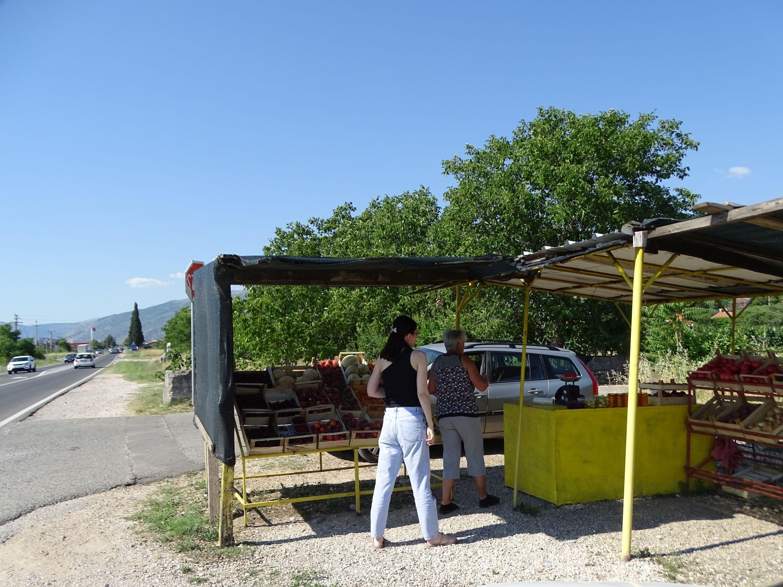 Brankin štand jedan je od brojnih na jugu zemlje - Avaz