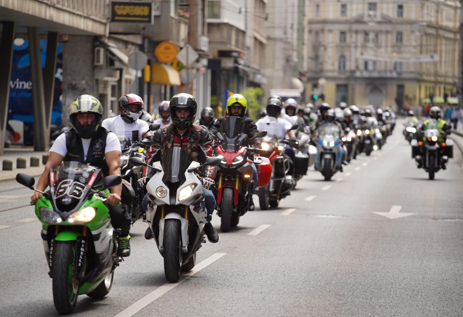 Stotine motociklista iz Sarajeva krenule ka Potočarima