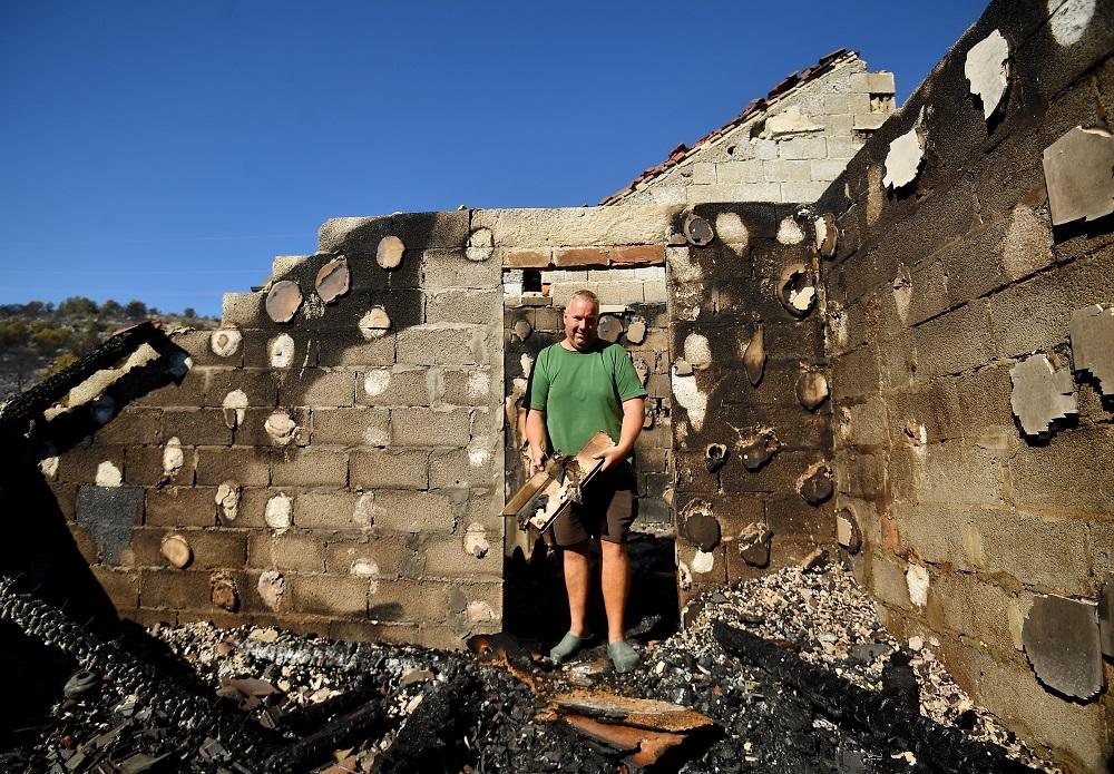 Arndtovu kuću vatra je u potpunosti uništila - Avaz